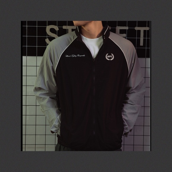 UFC Ultimate Fighting Championship Black and Gray Lightweight Jacket - Picture 4 of 11